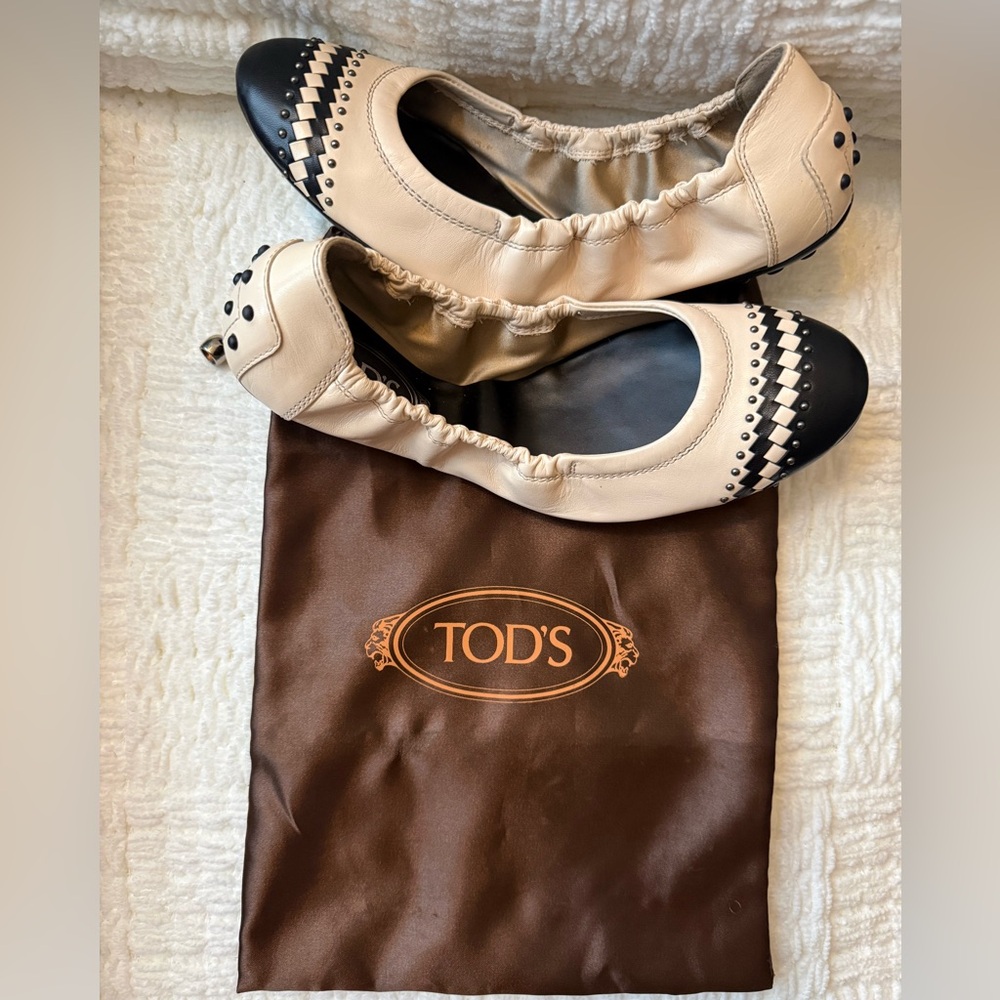 Tod's Beige and Black Leather Espadrille Ballet Flats